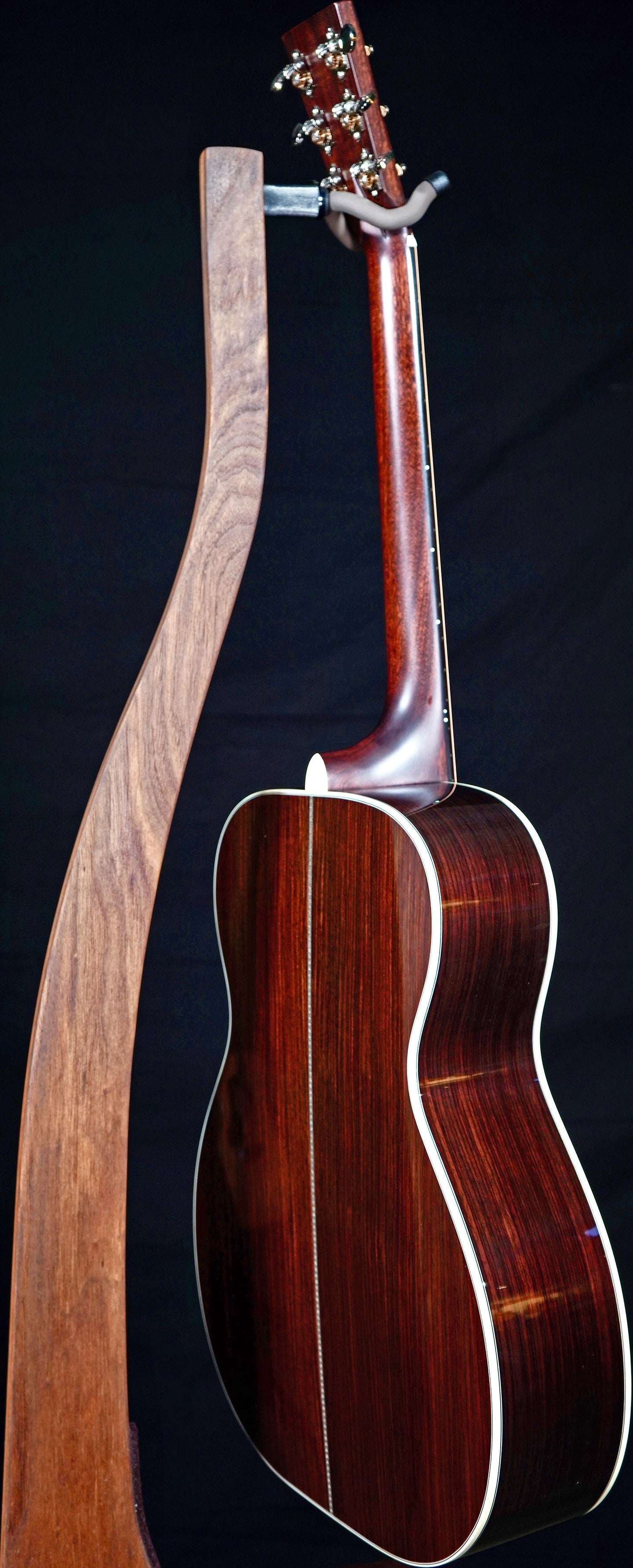 TOM-R – StayGoldGuitars